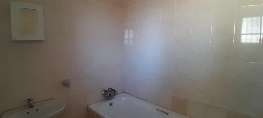 To Let Commercial Property for Rent in Dalindyebo Eastern Cape